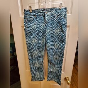 Liverpool skinny capris, size 6, peacock like pattern